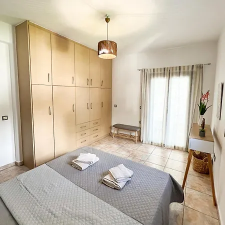 Hébergement de vacances Cozy Sea View In Drios, Near Beaches And Shops Drios